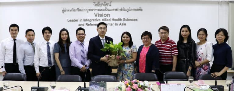 คณบดี คณะสหเวชศาสตร์พร้อมผู้บริหาร ให้การต้อนรับ ศาสตราจารย์ ดร.บัณฑิต เอื้ออาภรณ์ อธิการบดี จุฬาลงกรณ์มหาวิทยาลัย ในโอกาสเข้าเยี่ยมคณะสหเวชศาสตร์